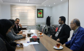 رئیس دانشگاه جامع علمی کاربردی  با اعضاء هیئت مدیره خانه صنعت و معدن استان دیدار و گفتگو کرد.