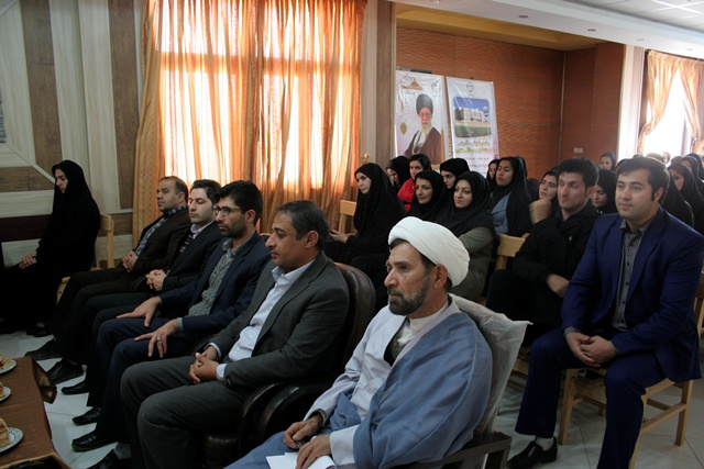 برگزاری آئین معارفه دانشجویان جدید الورود و جشن روز دانشجو در مركز اموزش علمی كاربردی جهاددانشگاهی شهركرد