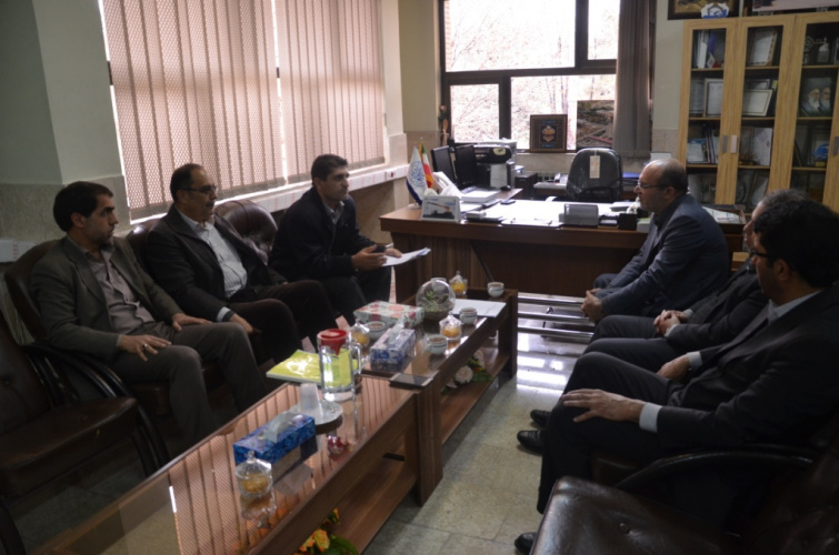 دیدار رئیس دانشگاه جامع علمی کاربردی استان با شهردار شهرکرد