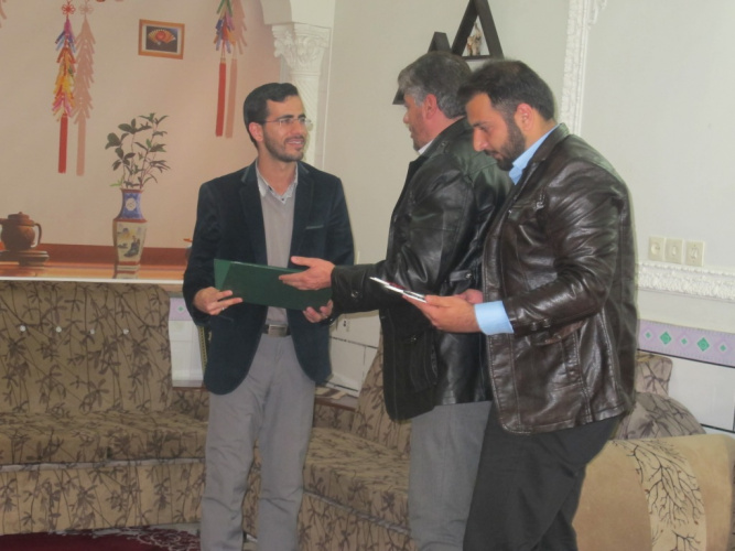 دیدار جمعی از بسیجیان مراكز آموزش علمی كاربردی استان با خانواده سردار شهید سهراب نوروزی