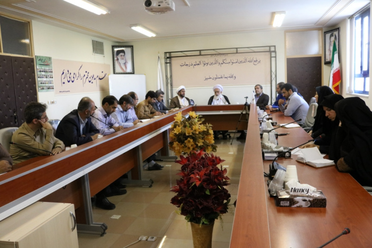 برگزاری كارگاه آموزشی تفسیر و تدبر در قرآن كریم در دانشگاه جامع علمی كاربردی استان چهارمحال و بختیاری