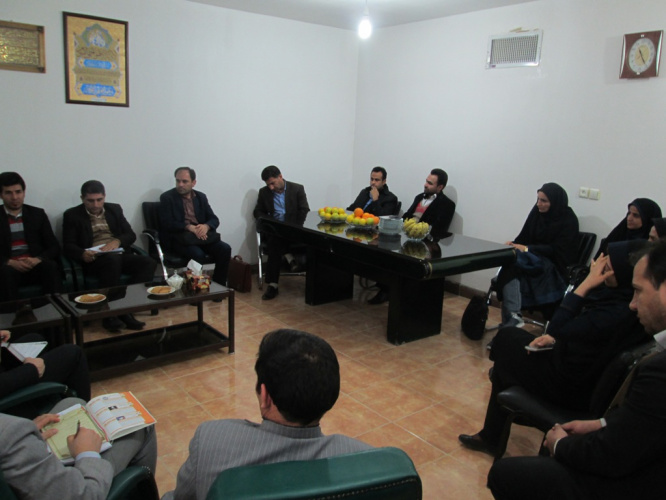 نشست صمیمی ریاست محترم دانشگاه جامع علمی كاربردی  استان چهارمحال و بختیاری با دانشجویان ، مدرسان و كاركنان مركز آموزش علمی كاربردی لردگان  