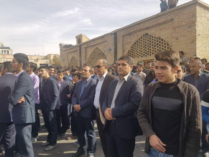 گزارش تصویری از حضور ریاست دانشگاه جامع علمی کاربردی به همراه رئیس ، کارکنان و دانشجویان مراکز آموزش علمی کاربردی استان در راهپیمایی ۱۳ آبان