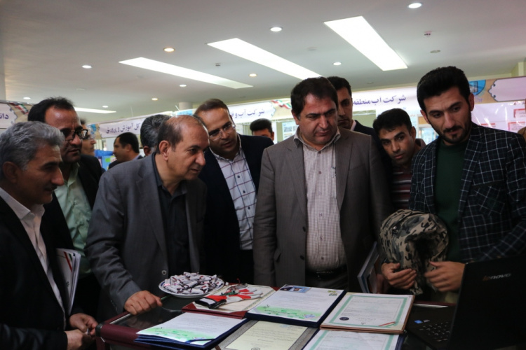 حضور دانشگاه جامع علمی کاربردی واحد استان چهارمحال و بختیاری در هجدهمین جشنواره و نمایشگاه دستاوردهای علمی و پژوهشی استان