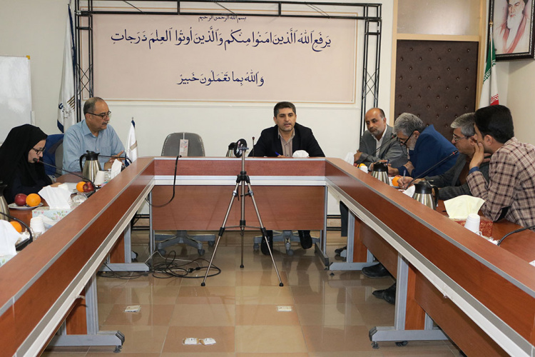 نشست مشترک رئیس دانشگاه جامع علمی کاربردی با   مسئولین کارودانش / سازمان آموزش و پرورش استان