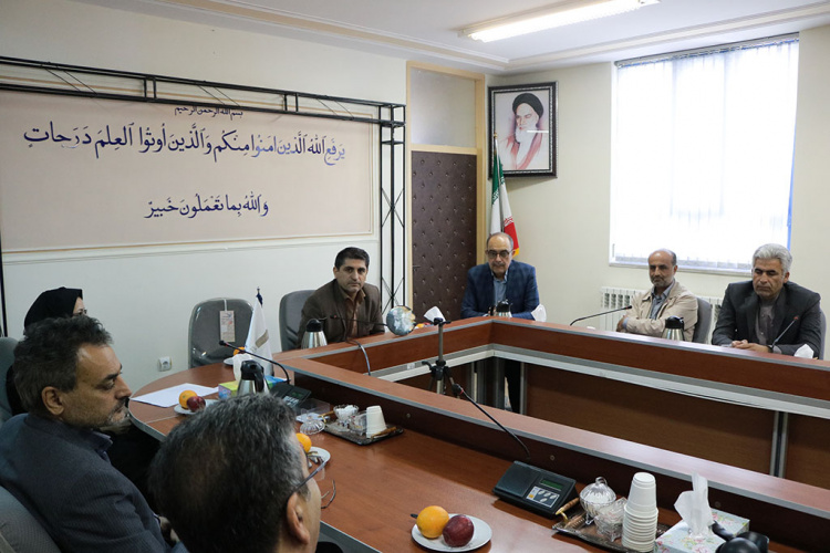 برگزاری جلسه کمیته کارآفرینی دانشگاه جامع علمی کاربردی استان چهارمحال و بختیاری