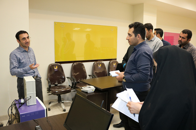 گزارش تصویری بازدید مسئولین دفاتر کارآفرینی مراکز آموزش علمی کاربردی استان از مرکز نوآوری و کارآفرینی دانشگاه شهرکرد