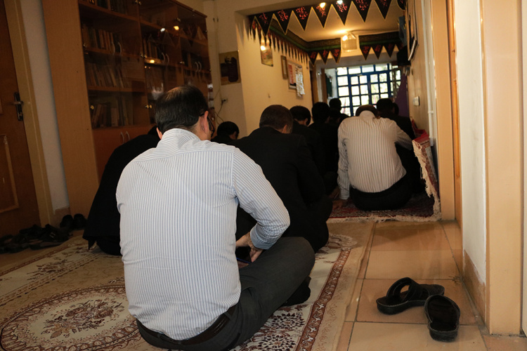 برگزاری مراسم زیارت عاشورا همزمان با ایام سوگواری ابا عبدا... الحسین (ع)