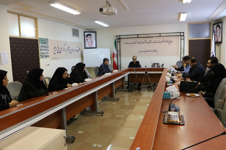 برگزاری جلسه ی کارشناسان دانش آموختگان  مراکز آموزش علمی کاربردی استان چهارمحال و بختیاری