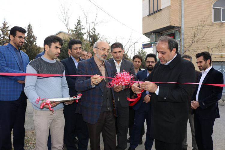 کلنگ احداث ساختمان جدید دانشگاه علمی کاربردی استان چهارمحال و بختیاری به زمین زده شد.