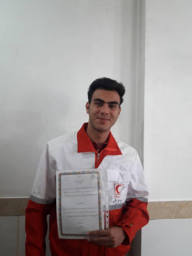 تجلیل از دانشجوی رشته بازیگری مرکز علمی کاربردی فرهنگ و هنر دریژنو  فرخشهر به عنوان جوان فعال جمعیت هلال احمر استان چهارمحال و بختیاری