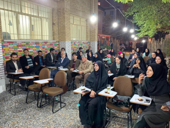 نشست مشترک رئیس و کارکنان مرکز آموزش علمی کاربردی نگین چهارمحال با  مدرسان  همکار مرکز