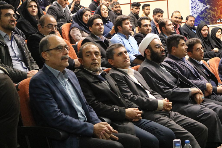 برگزاری  برنامه  ((آشنایی با دانشگاه )) ویژه دانشجویان منتخب جدید الورود دانشگاه علمی کاربردی استان چهارمحال وبختیاری