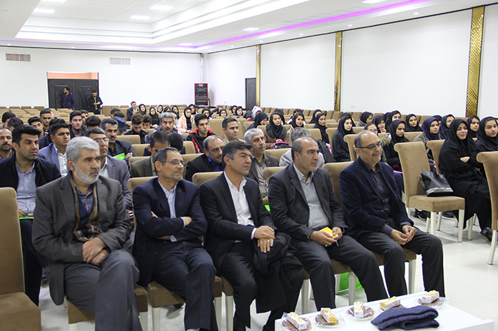 تکمیل حلقه اشتغال با همایش مدرسه، دانشگاه / تعاون، اشتغال در مرکز آموزش علمی کاربردی تعاونی پیام شهرکرد