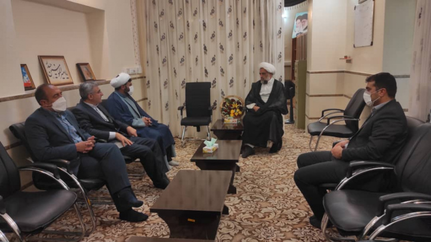 دیدار رابط  نهاد نمایندگی مقام معظم رهبری در دانشگاه جامع علمی کاربردی استان چهارمحال و بختیاری و جمعی از کارکنان دانشگاه با امام جمعه شهرستان لردگان