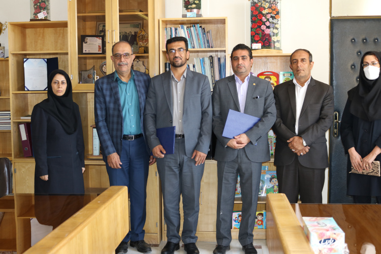 سرپرست دانشگاه جامع علمی کاربردی استان چهارمحال و بختیاری : دوره های کوتاه مدت و مقطع دار مورد نیاز اداره کل استاندارد استان  ، توسط دانشگاه جامع علمی کاربردی برگزار می شود