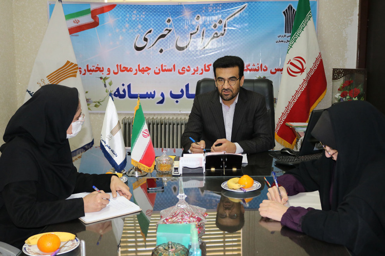 دانشگاه جامع علمی کاربردی نیروی بیکار تربیت نمیکند