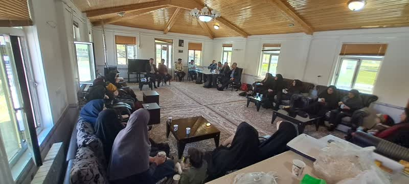 گردهمایی اساتید مرکز آموزش علمی کاربردی نگین چهارمحال به مناسبت هفته گرامیداشت مقام معلم