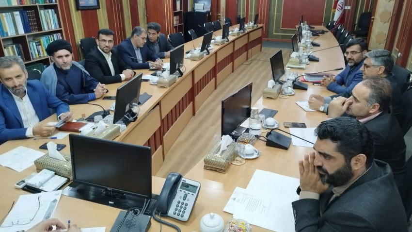 حضور سرپرست دانشگاه جامع علمی کاربردی استان در نشست رییس مجمع نمایندگان و روسای دانشگاه های استان چهارمحال و بختیاری با وزیر علوم، تحقیقات و فناوری